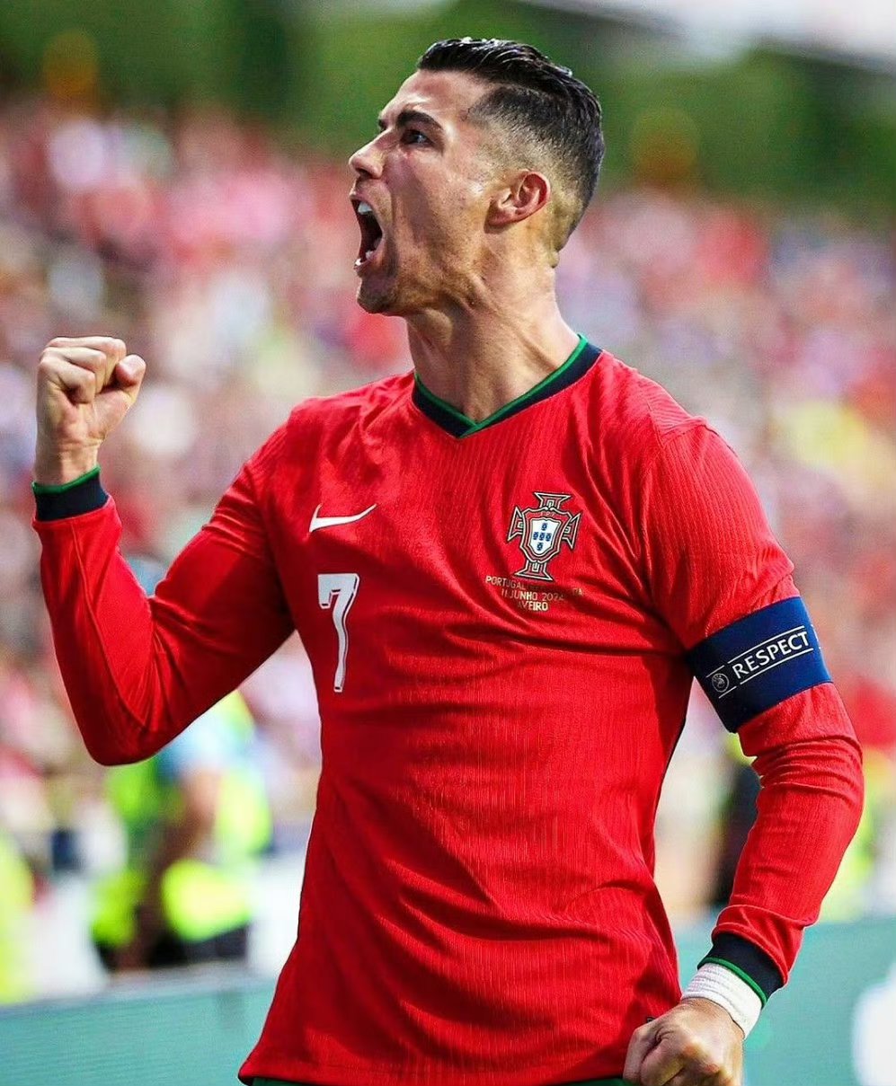 九游体育-赛前葡萄牙体育调整名单以备NBA季后赛萨拉赫连续三场比赛得分超过刷新纪录，连对手都承认：托特纳姆围绕CBA季后赛扳平良机的简单介绍